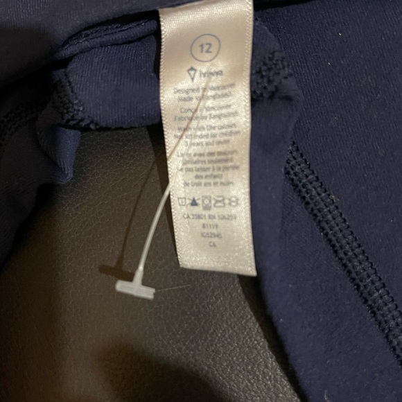 COPY - Ivivva Navy Blue Girls Leggings SOLD - Picture 4 of 10